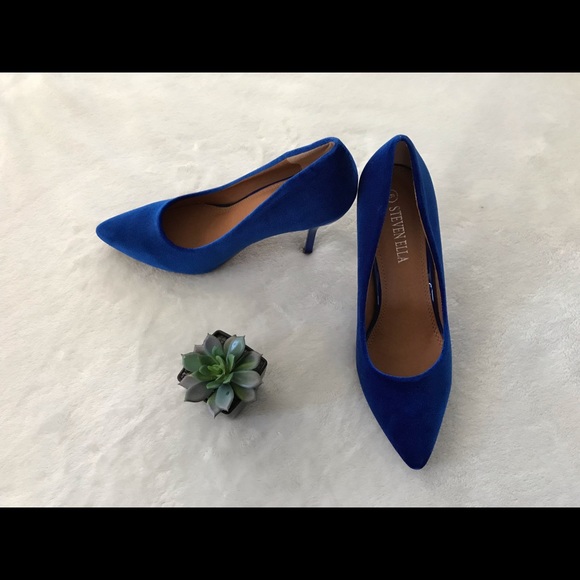 NEW with box “velvet” heels - Picture 2 of 4